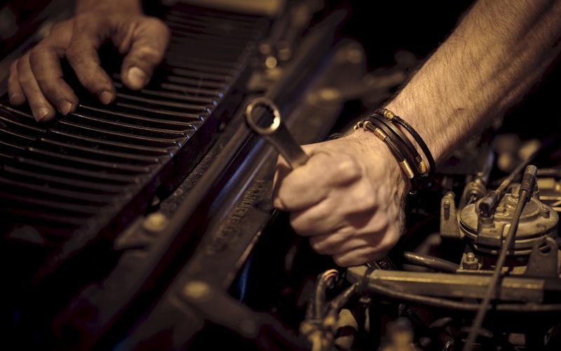 Auto service center mechanic